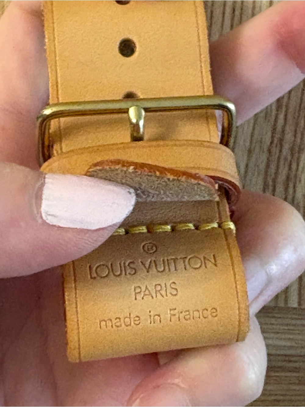 Auth Louis Vuitton Brown Strap/Handle with Buckle & logo. Poignant